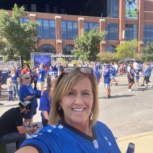 Meet your Posher, Robin